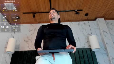 Snapshot of ian_davis chatting on 01-26-25, 01:41 Ian Davis online show from 01-26-25, 01:41