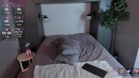 Snapshot of ian_davis chatting on 02-11-25, 12:06 Ian Davis online show from 02-11-25, 12:06