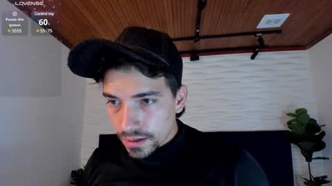 Snapshot of ian_davis chatting on 02-19-25, 02:33 Ian Davis online show from 02-19-25, 02:33