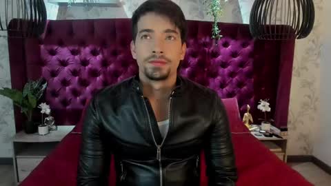 Snapshot of ian_davis chatting on 03-01-25, 08:31 Ian Davis online show from 03-01-25, 08:31