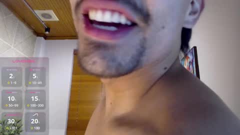 Snapshot of ian_davis chatting on 03-07-25, 08:11 Ian Davis online show from 03-07-25, 08:11