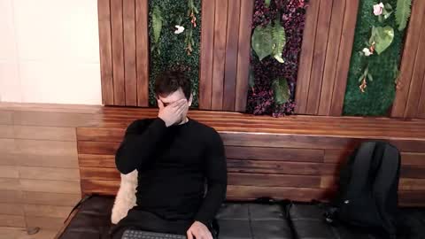 Snapshot of ian_davis chatting on 10-04-25, 11:41 Ian Davis online show from 10-04-25, 11:41