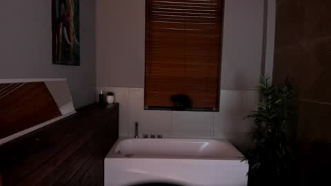 Snapshot of ian_davis chatting on 10-15-25, 11:43 Ian Davis online show from 10-15-25, 11:43