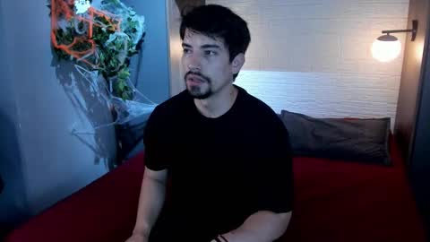 Snapshot of ian_davis chatting on 10-30-25, 11:33 Ian Davis online show from 10-30-25, 11:33