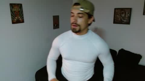 Snapshot of ian_davis chatting on 11-07-25, 03:28 Ian Davis online show from 11-07-25, 03:28