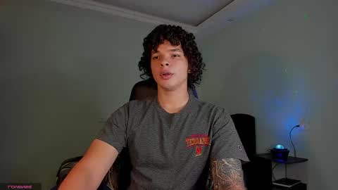 Snapshot of ian_versace chatting on 02-27-26, 12:54 Andres online show from 02-27-26, 12:54