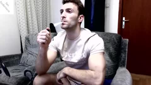 Snapshot of ianandersson27 chatting on 01-12-25, 11:36 Ian Andersson online show from 01-12-25, 11:36