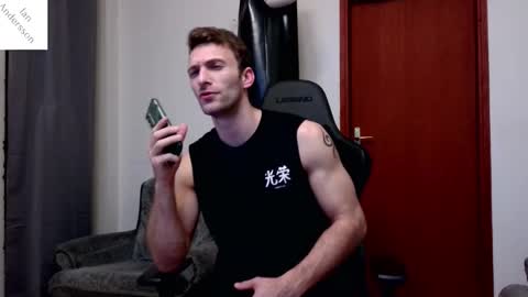 Snapshot of ianandersson27 chatting on 02-01-25, 02:58 Ian Andersson online show from 02-01-25, 02:58