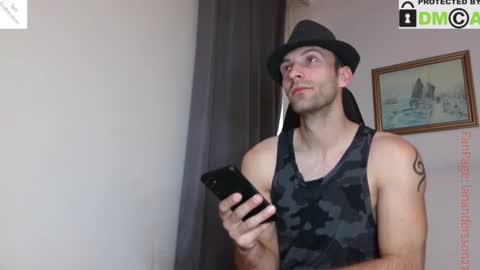 Snapshot of ianandersson27 chatting on 10-31-25, 06:25 Ian Andersson online show from 10-31-25, 06:25