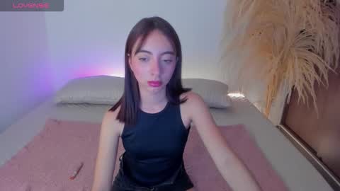 Snapshot of ibizahills chatting on 10-26-25, 02:06 Ibiza online show from 10-26-25, 02:06