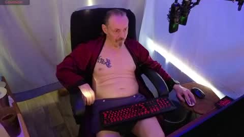 Snapshot of ibrichyrich chatting on 06-17-26, 12:02 Rich online show from 06-17-26, 12:02