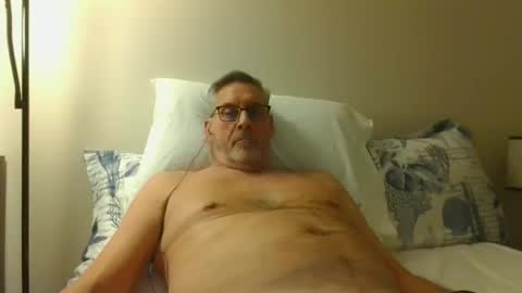 icanhelpu43 online show from 02-10-25, 05:25