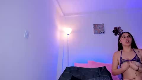 Snapshot of ice_grace chatting on 09-12-25, 01:22 ice online show from 09-12-25, 01:22