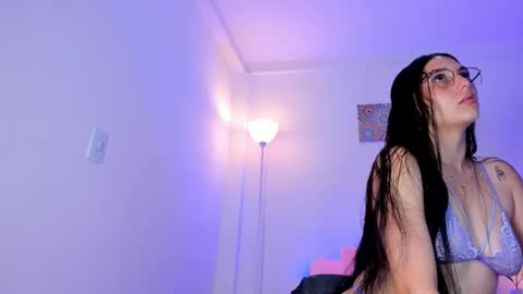 Snapshot of ice_grace chatting on 10-06-25, 10:02 ice online show from 10-06-25, 10:02