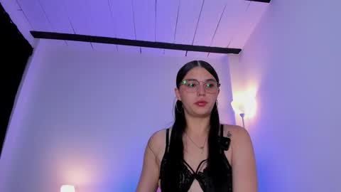 Snapshot of ice_grace chatting on 10-18-25, 10:27 ice online show from 10-18-25, 10:27