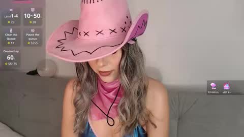 Snapshot of ice_y_abigail chatting on 09-24-25, 12:30 ice_y_abigail online show from 09-24-25, 12:30