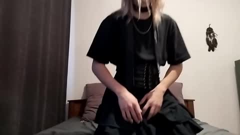 Snapshot of icebenz chatting on 11-03-25, 01:12 Jade online show from 11-03-25, 01:12