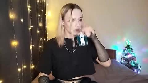 Jade online show from 01-15-26, 05:27