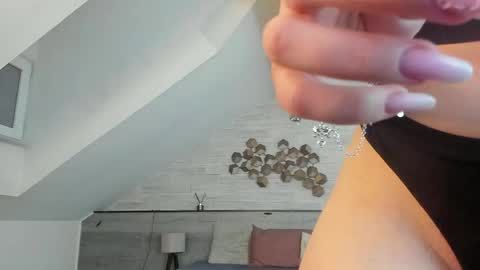 Snapshot of icebluebabe chatting on 05-12-26, 06:38 Ice Blue online show from 05-12-26, 06:38