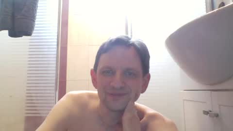 Snapshot of iceobg chatting on 06-29-26, 11:32 iceobg online show from 06-29-26, 11:32