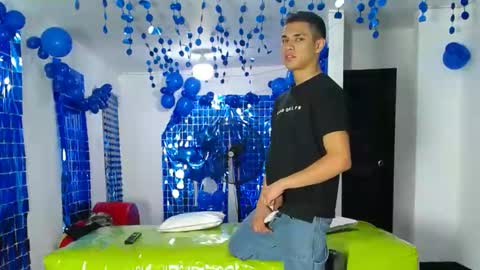 THOMAS AND DAMIAND online show from 12-29-24, 06:16