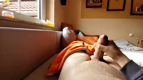 ichbinnotgeil00719971 online show from 10-19-25, 12:28