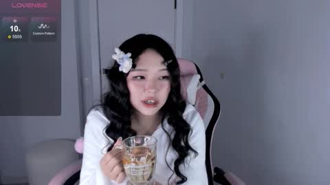 Hitomi   online show from 11-21-25, 05:44