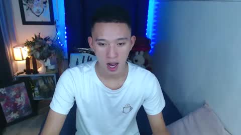 Snapshot of iconicmateo chatting on 12-04-24, 01:53 Mateo online show from 12-04-24, 01:53