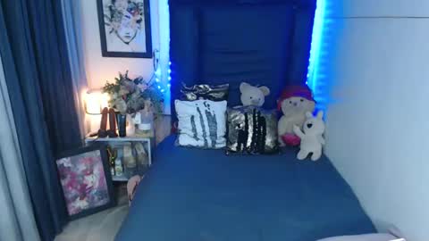 Snapshot of iconicmateo chatting on 12-11-24, 02:33 Mateo online show from 12-11-24, 02:33