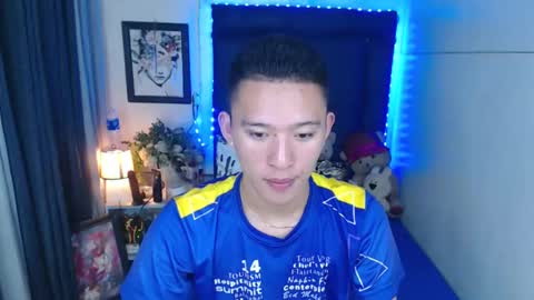 Snapshot of iconicmateo chatting on 01-03-25, 10:08 Mateo online show from 01-03-25, 10:08