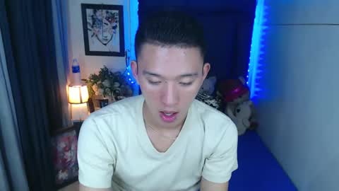Snapshot of iconicmateo chatting on 01-04-25, 08:06 Mateo online show from 01-04-25, 08:06
