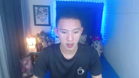 Snapshot of iconicmateo chatting on 01-05-25, 06:13 Mateo online show from 01-05-25, 06:13