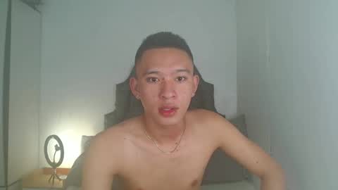 Snapshot of iconicmateo chatting on 01-15-25, 10:27 Mateo online show from 01-15-25, 10:27