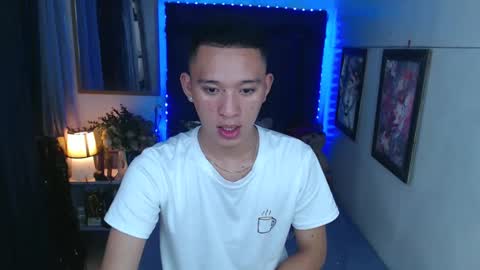 Snapshot of iconicmateo chatting on 01-15-25, 03:39 Mateo online show from 01-15-25, 03:39
