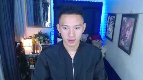 Snapshot of iconicmateo chatting on 01-19-25, 08:30 Mateo online show from 01-19-25, 08:30