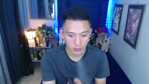 Snapshot of iconicmateo chatting on 01-23-25, 07:11 Mateo online show from 01-23-25, 07:11
