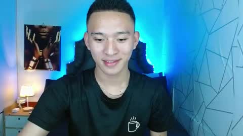 Snapshot of iconicmateo chatting on 02-05-25, 04:14 Mateo online show from 02-05-25, 04:14