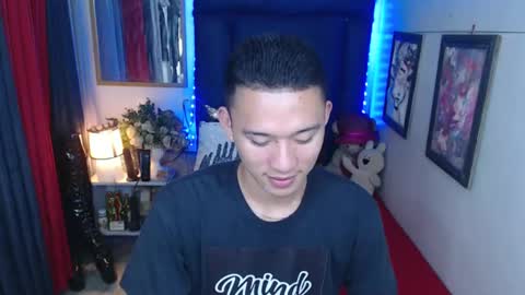 Snapshot of iconicmateo chatting on 02-15-25, 07:17 Mateo online show from 02-15-25, 07:17