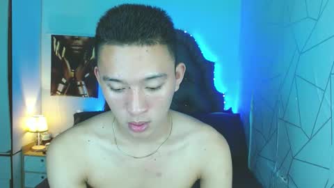 Snapshot of iconicmateo chatting on 02-19-25, 02:01 Mateo online show from 02-19-25, 02:01