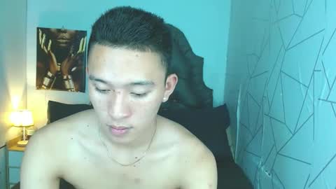 Snapshot of iconicmateo chatting on 02-20-25, 01:25 Mateo online show from 02-20-25, 01:25