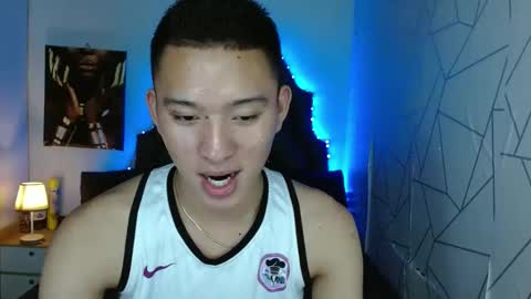 Snapshot of iconicmateo chatting on 03-07-25, 03:07 Mateo online show from 03-07-25, 03:07