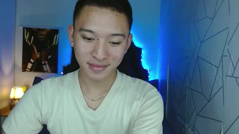 Snapshot of iconicmateo chatting on 03-12-25, 07:06 Mateo online show from 03-12-25, 07:06