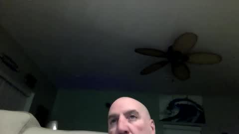 icumming online show from 12-22-25, 01:24