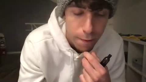 Snapshot of icyninesix chatting on 12-17-24, 07:15 icyninesix online show from 12-17-24, 07:15