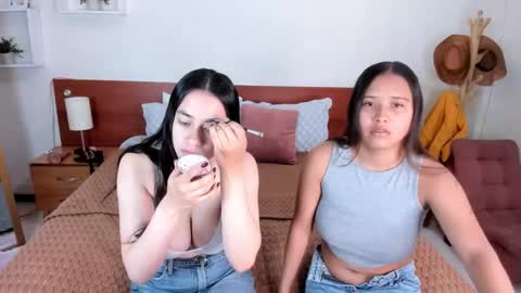 Snapshot of icysweetcam chatting on 10-10-25, 10:14 Icy online show from 10-10-25, 10:14