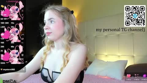 Snapshot of ida_lewiss chatting on 04-09-26, 01:49 Ida online show from 04-09-26, 01:49