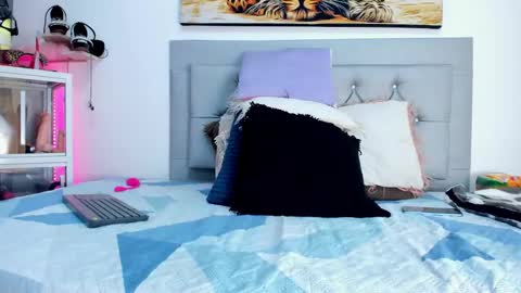 idaly    online show from 01-21-25, 10:30