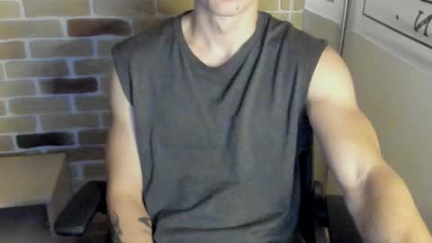 Snapshot of idkiww chatting on 10-05-25, 07:45 yo online show from 10-05-25, 07:45