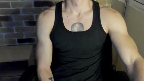 Snapshot of idkiww chatting on 10-27-25, 08:13 yo online show from 10-27-25, 08:13