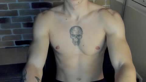 Snapshot of idkiww chatting on 10-30-25, 09:15 yo online show from 10-30-25, 09:15